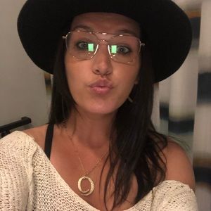 Meet your Posher, Lindsay